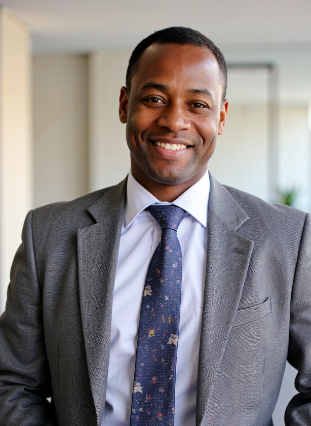 Victor Riwa